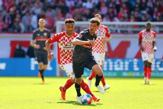 伤病困扰 伤病困扰