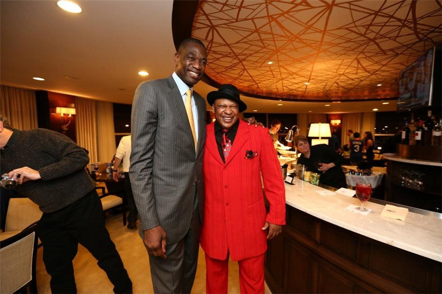 梅恩发出高 梅恩发出高