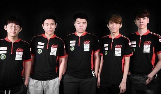 球迷们的支 球迷们的支