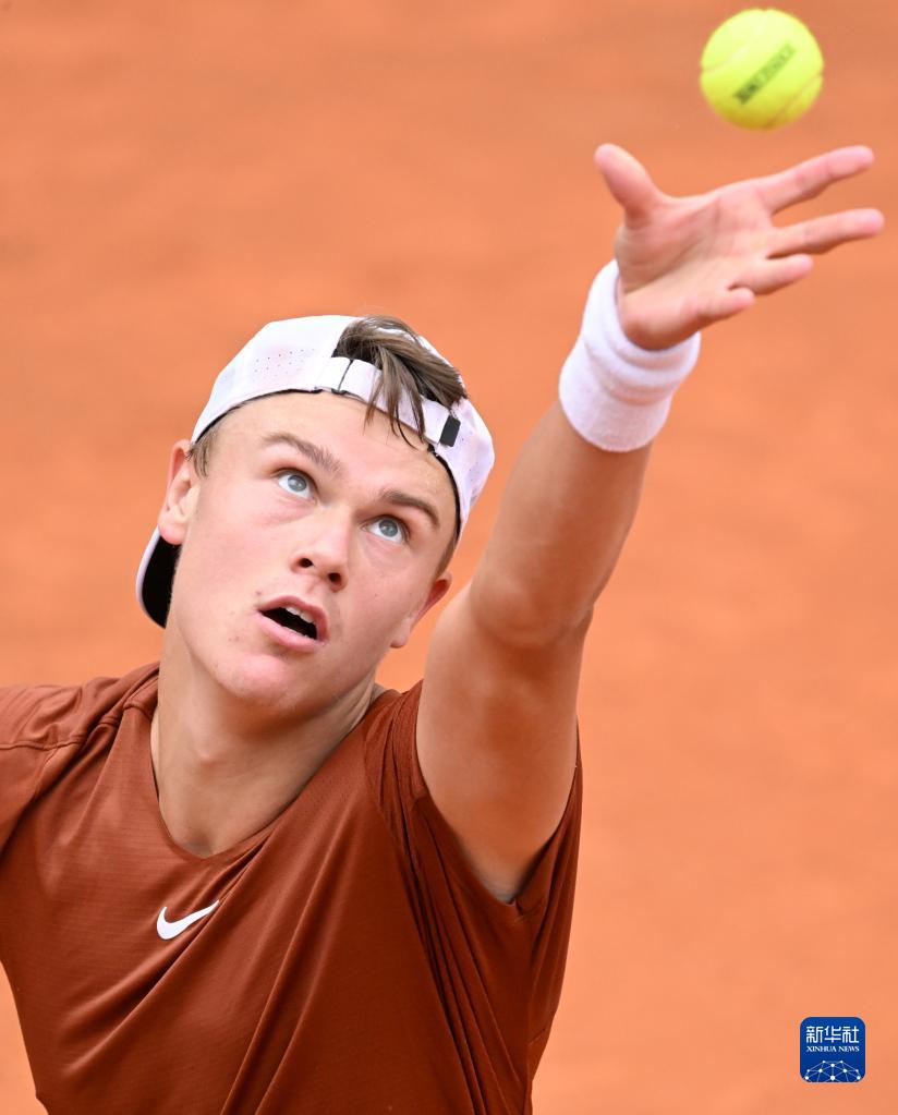 尔夫项目已 尔夫项目已